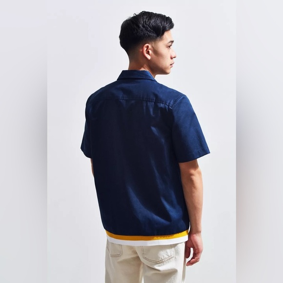 NWT - Calvin Klein Ribbed Hem Short Sleeve Button-down Shirt - Size XS - Picture 5 of 6